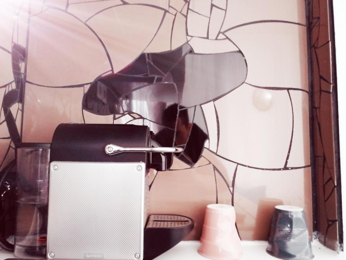 Studio Situe Dans Un Quartier Calme Et Residentiel A Montrouge A Seulement 2 Minutes Du Metro 외부 사진