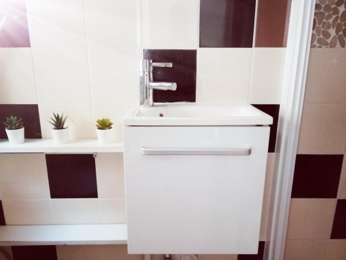 Studio Situe Dans Un Quartier Calme Et Residentiel A Montrouge A Seulement 2 Minutes Du Metro 외부 사진